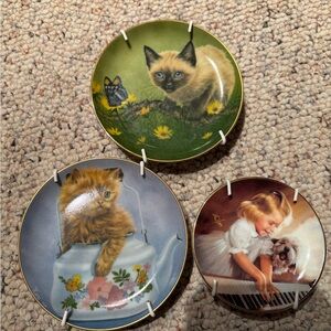 Decorative Cat and Girl Plates Set